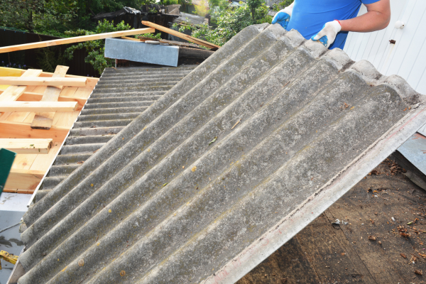 Asbestos imports and roof sheet production drop 66% in Vietnam